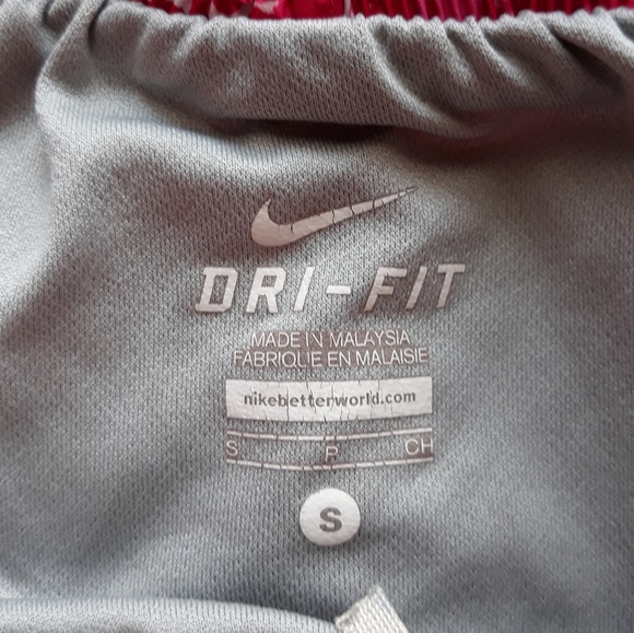 *SOLD* NWOT Nike Shorts - Picture 5 of 7
